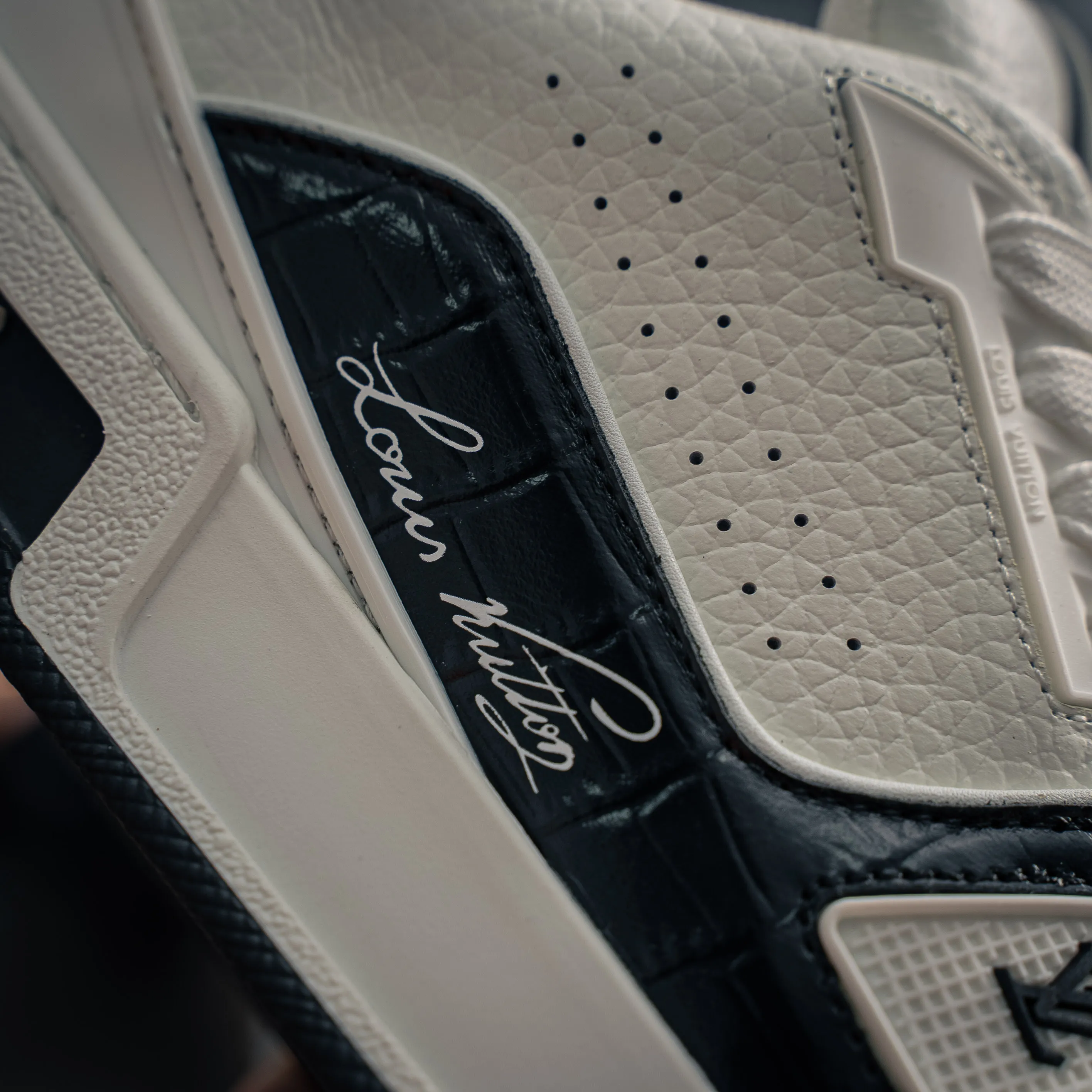 【L 2 】 Premium LV Classic New Arrival ✦ 1:1 ， ， ✦ Cowhide Leather Shoes ， LOGO ✦ + ，